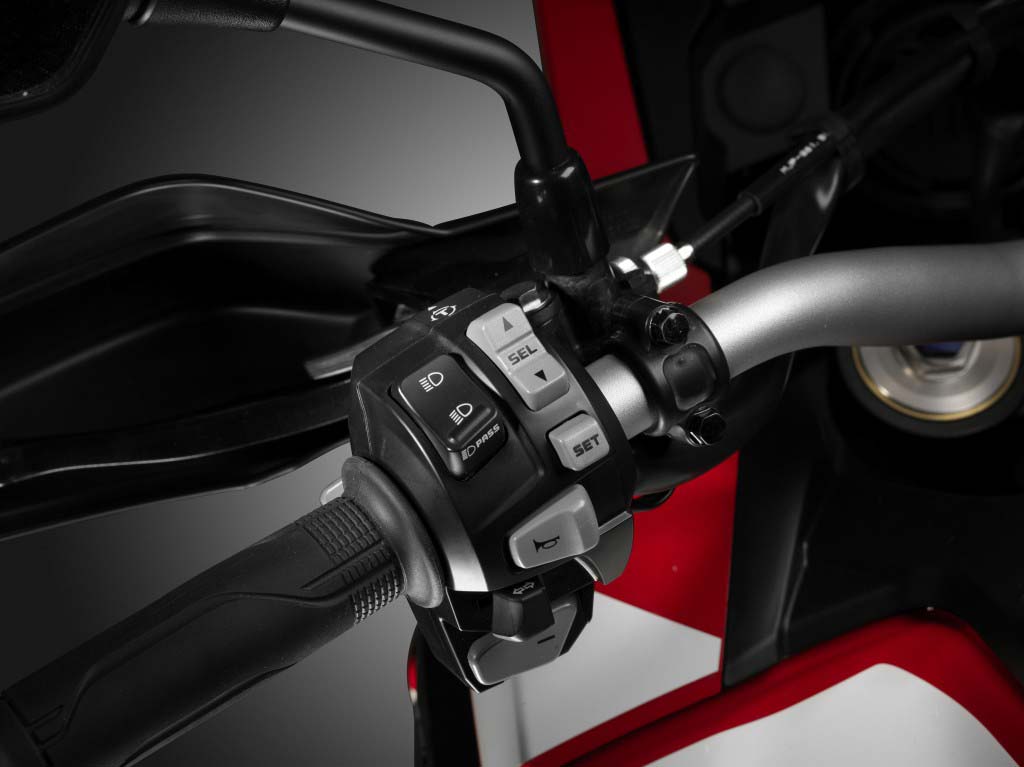 121515 2016 crf1000l africa twin adventure dct 2015 037 1024x767