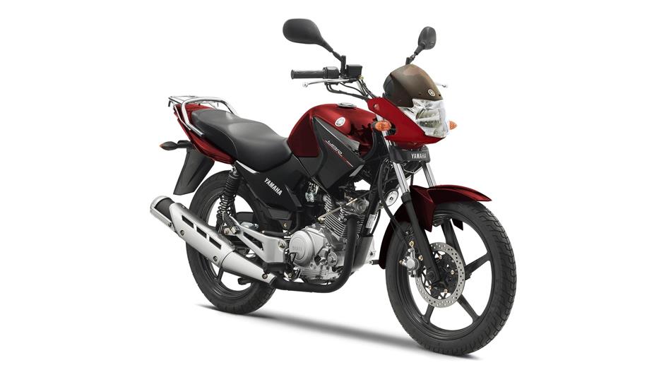 Yamaha YBR 125 намален од 3180 на 2980 евра 2014-Yamaha-YBR125-EU-Red-Spirit-Studio-001