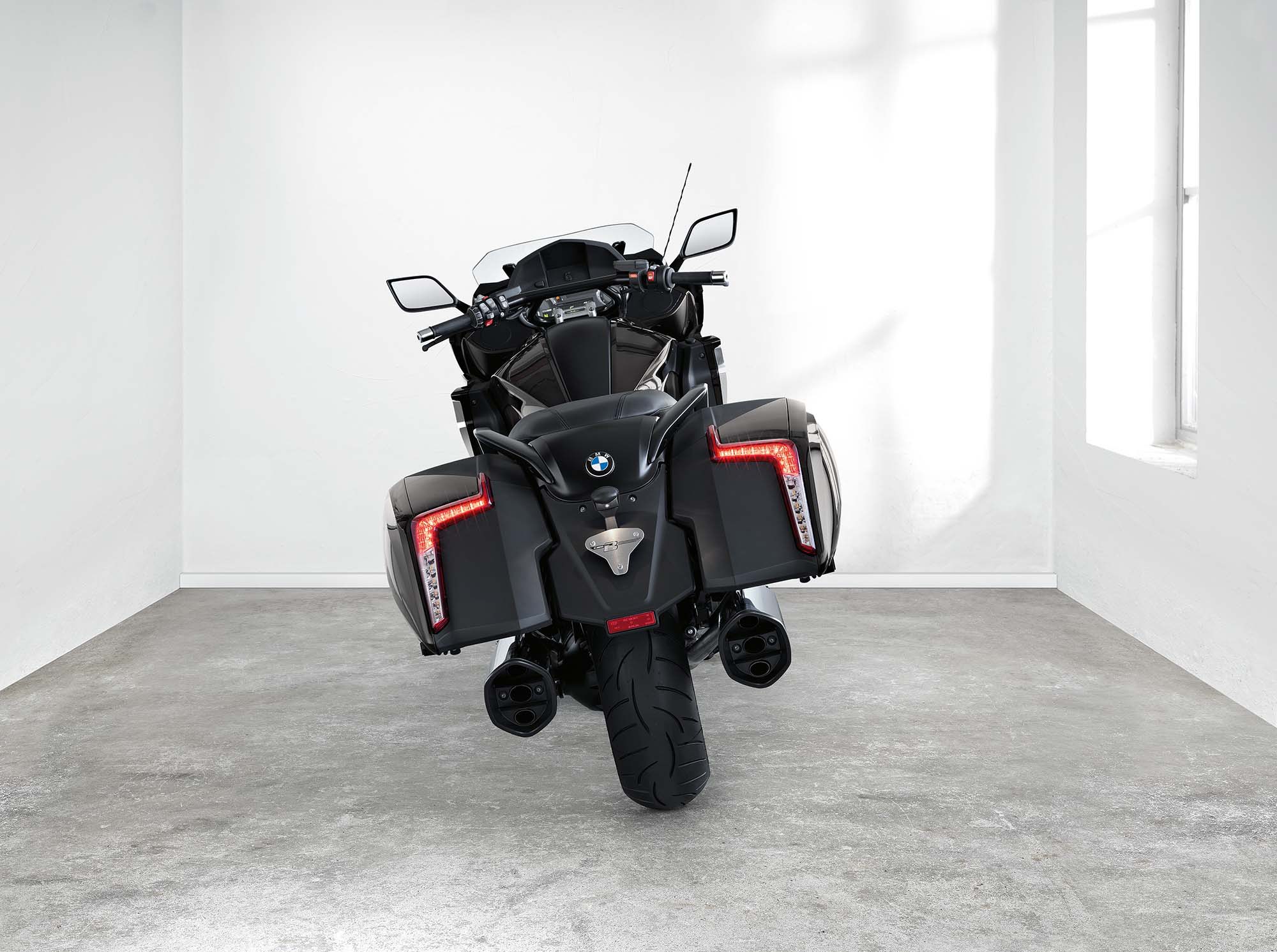2017 BMW K1600B Bagger 03