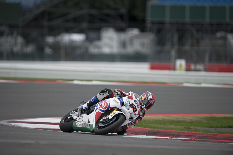 Соло финиш на првата трка за Џонатан Реа 8958 R09 Silverstone GB49521