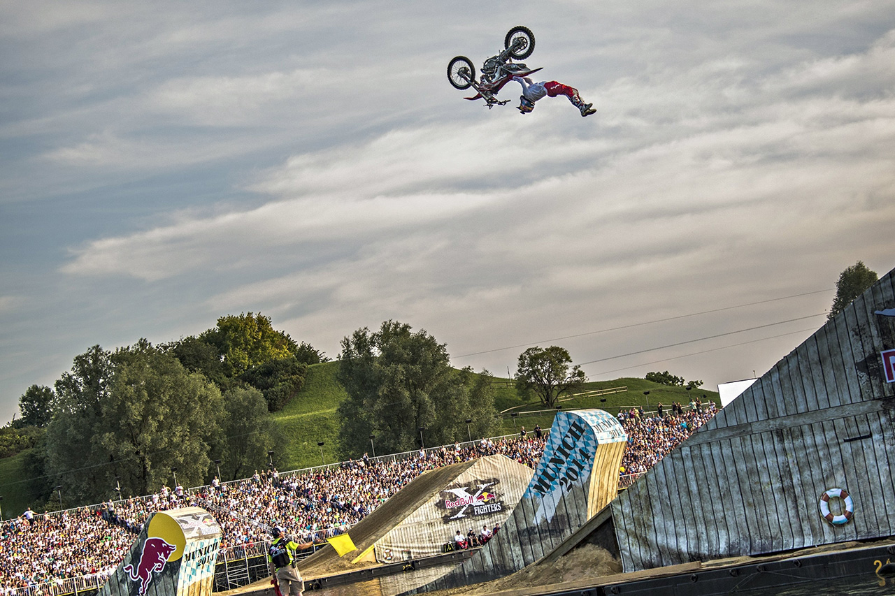 Red Bull X-Fighters: DanielGrund