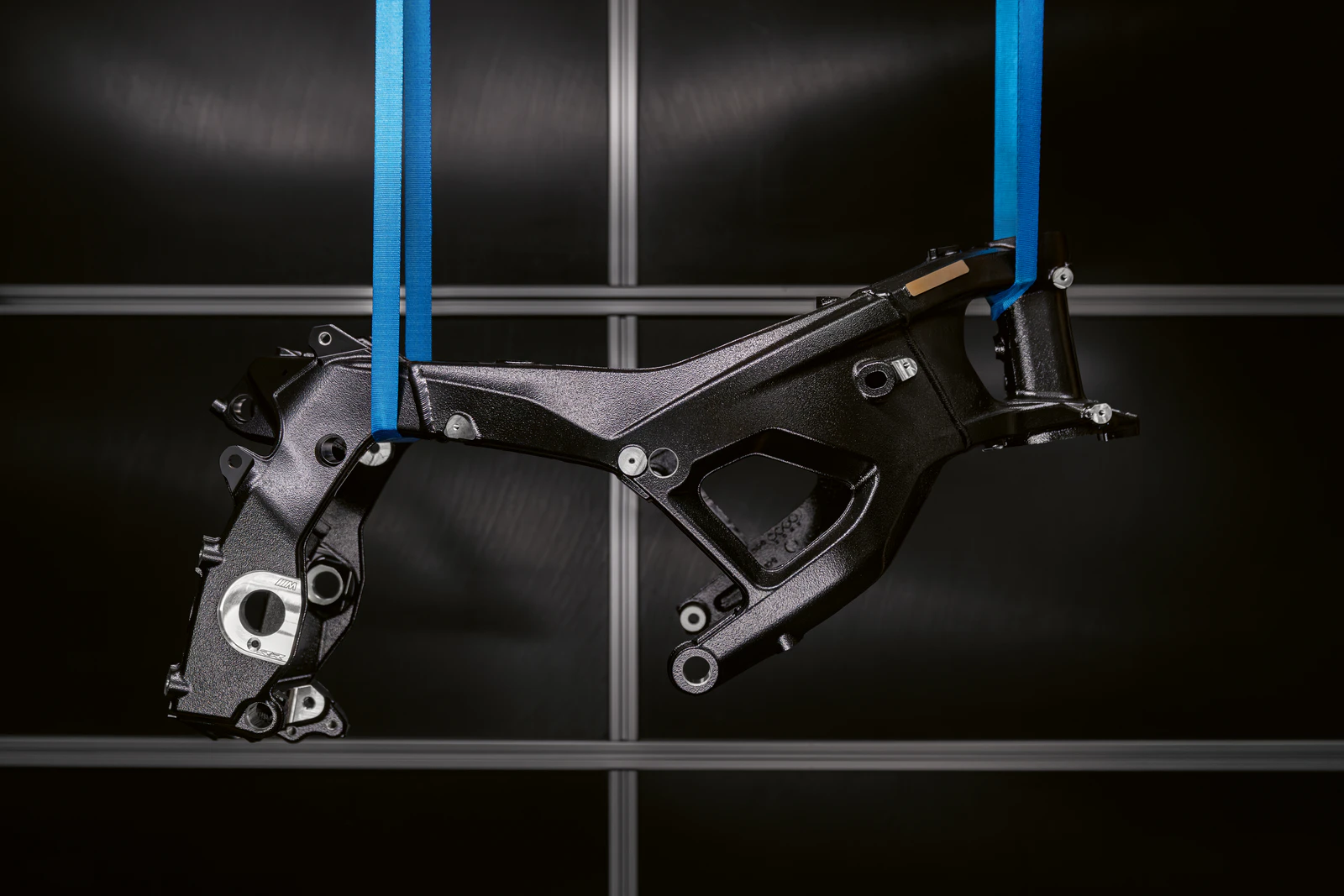 BMW M 1000 RR со новата M Motorsport рамка