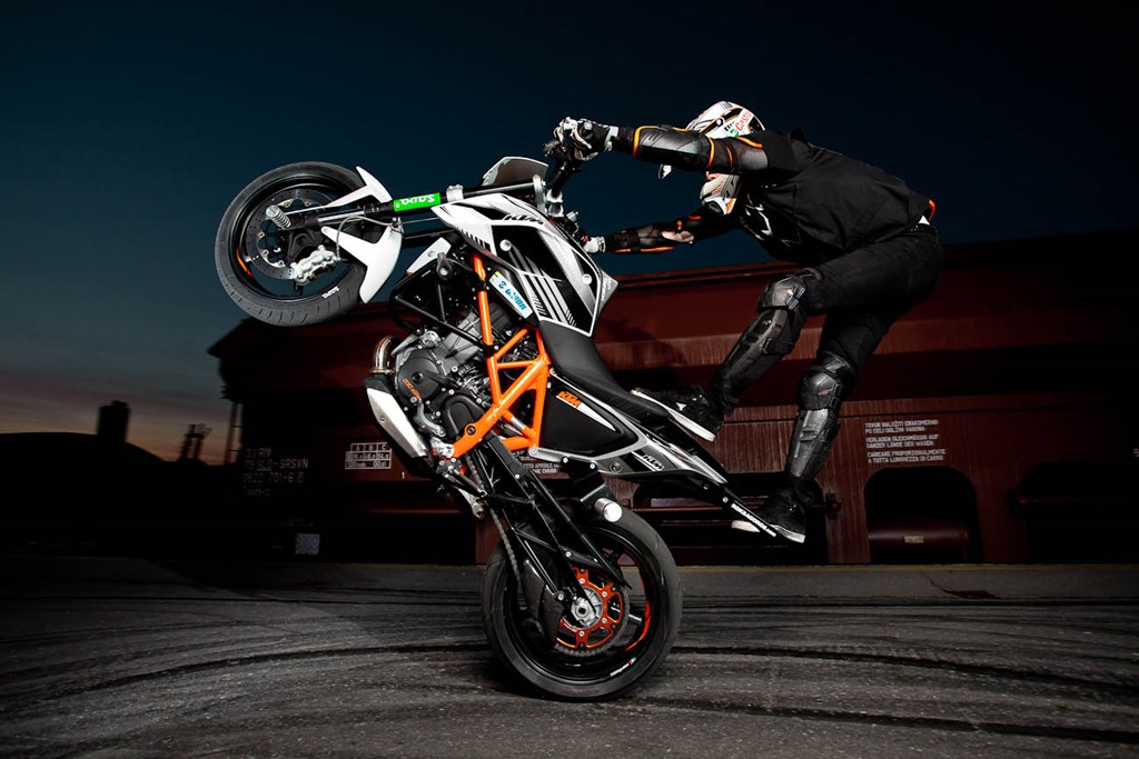 Rok bagoros ktm 690 duke wheele