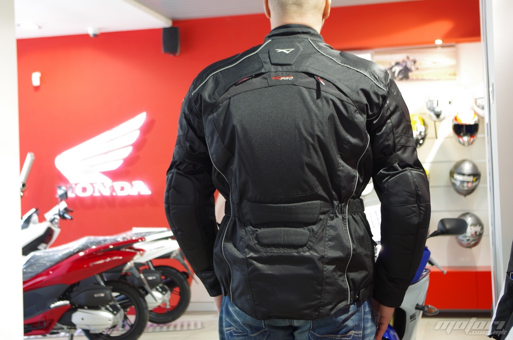 Цена од 8.990 денари apro-2013-6