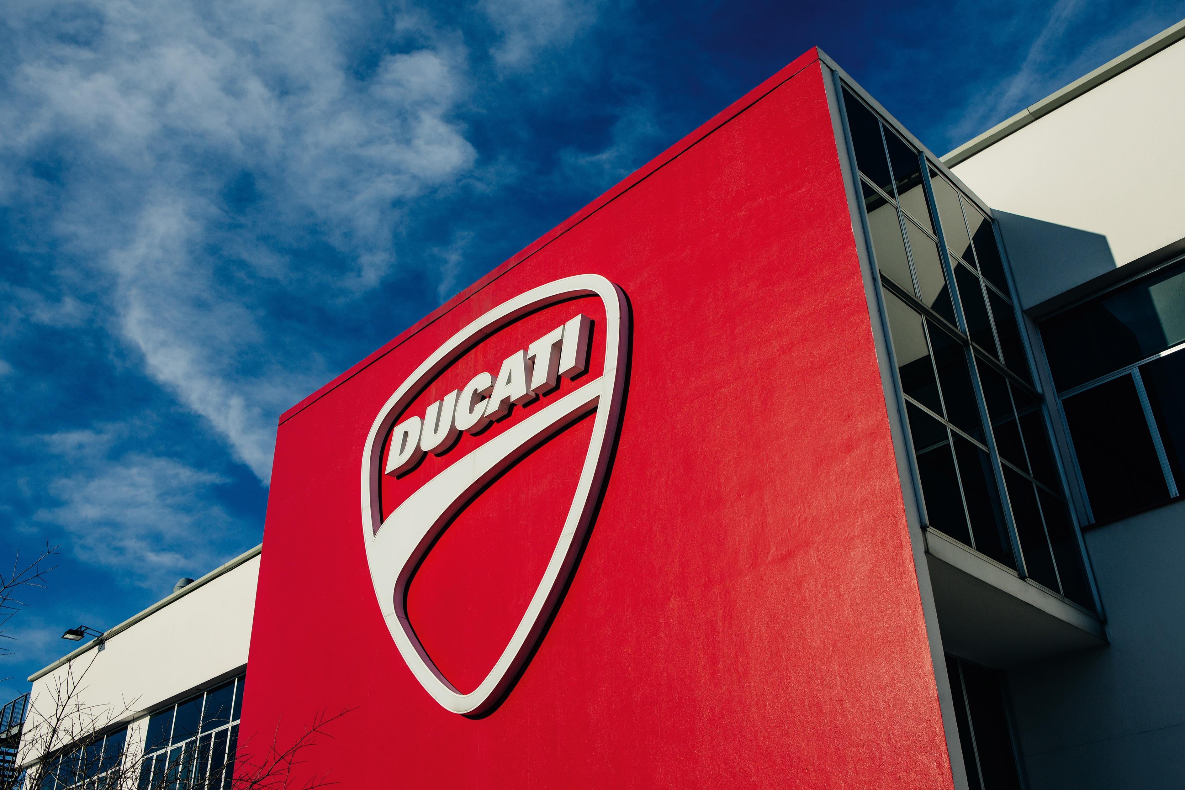 Дукати - работно место од соништата во Италија ducati fab1