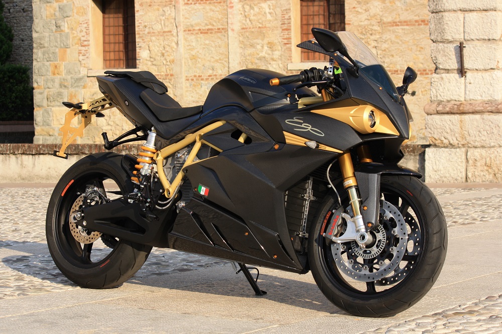 energica ego45 le foto della numero 1 consegnata in italia 13