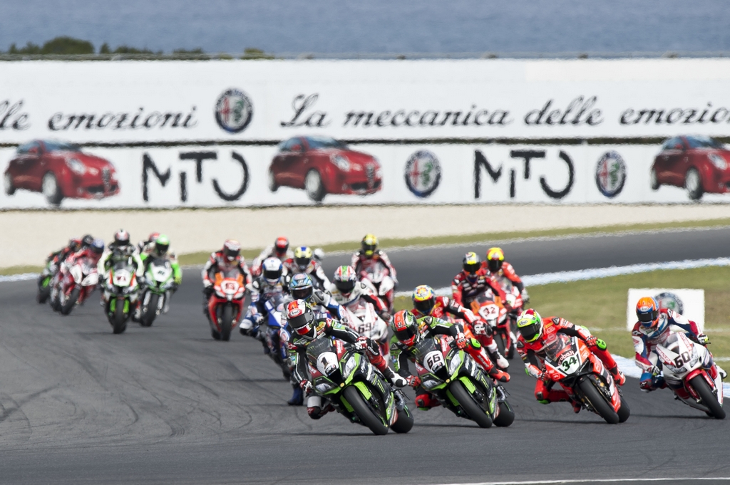 Возбудлив старт на сезоната 2016 во Супербајк шампионатот hi R01 Phillip Island ReaGB4 0910
