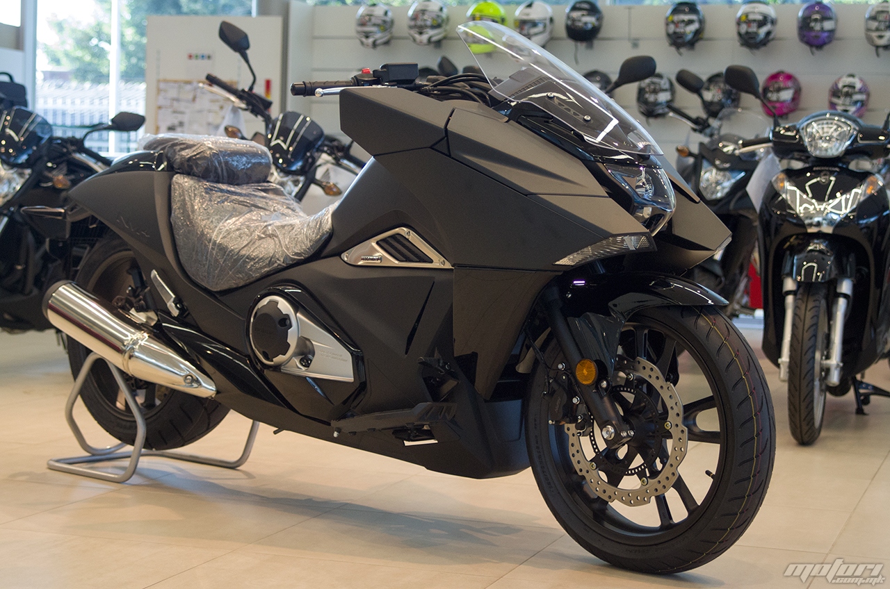 Футуристичкиот Honda NM4 Vultus пристигна во Скопје honda-nm4-1
