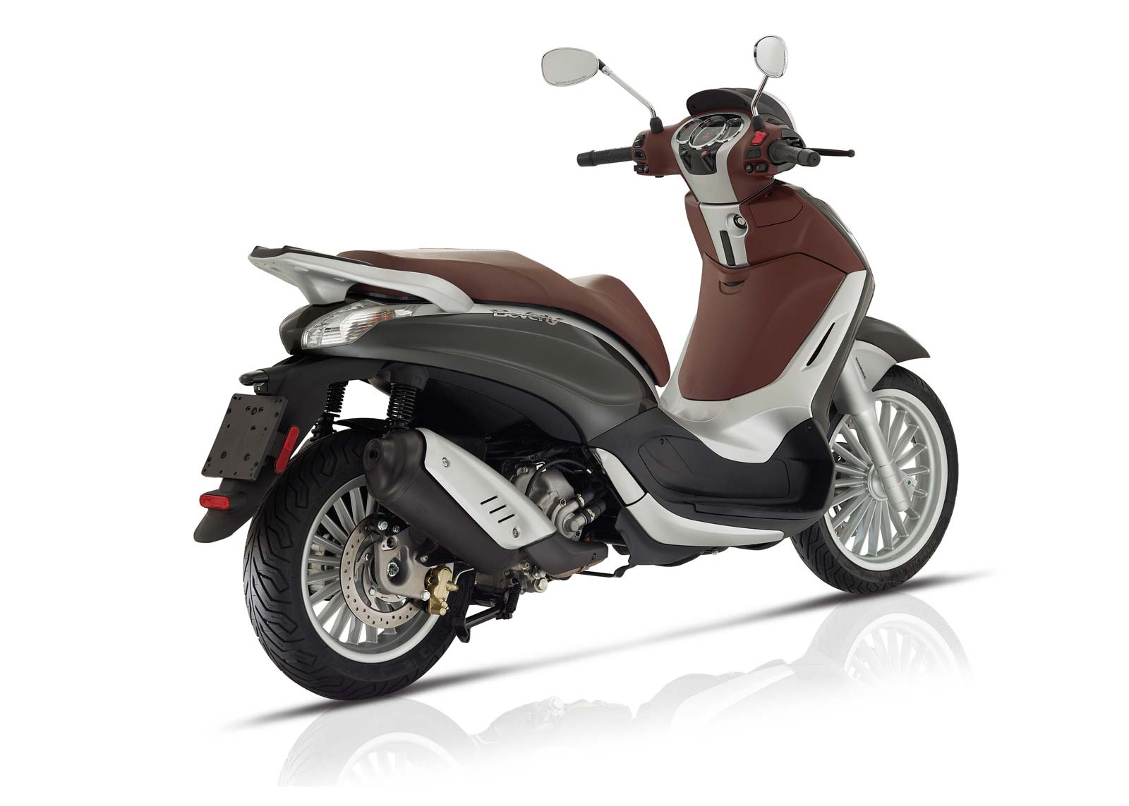 10 Beverly 300 3 4 trasero derecho gris