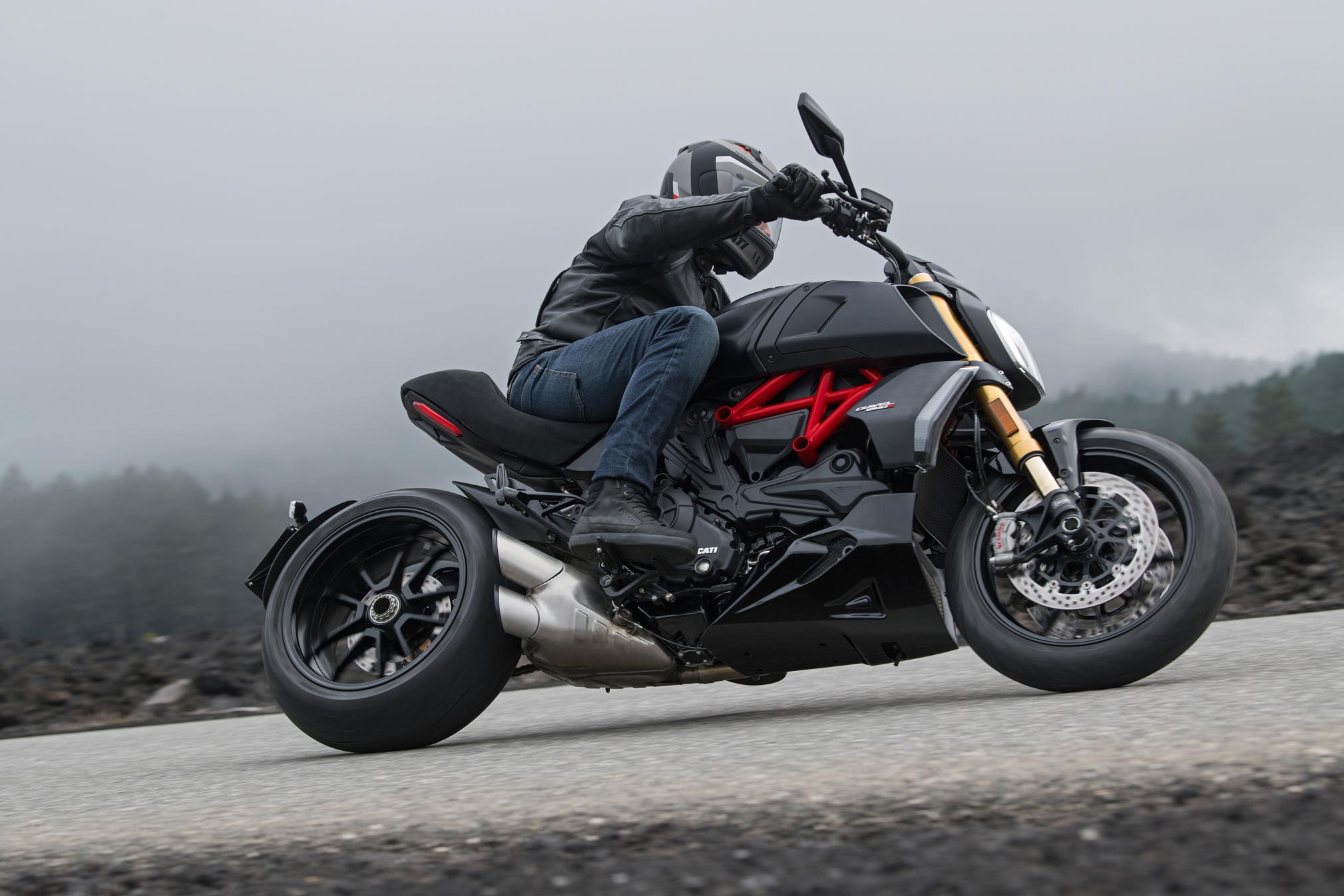 2019 Ducati Diavel 1260S2 Main 26 04