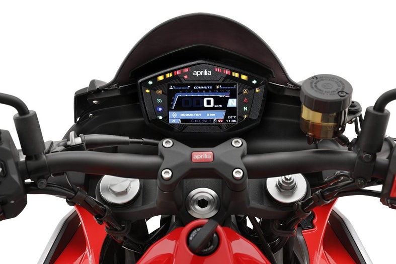 22 Aprilia Tuono 660 5