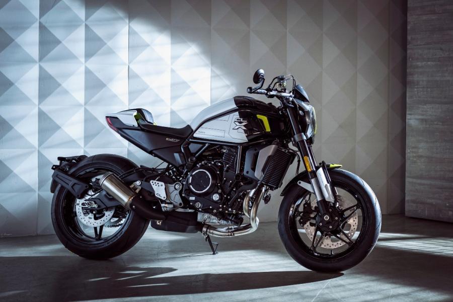 CF Moto 700 CL X txt 7
