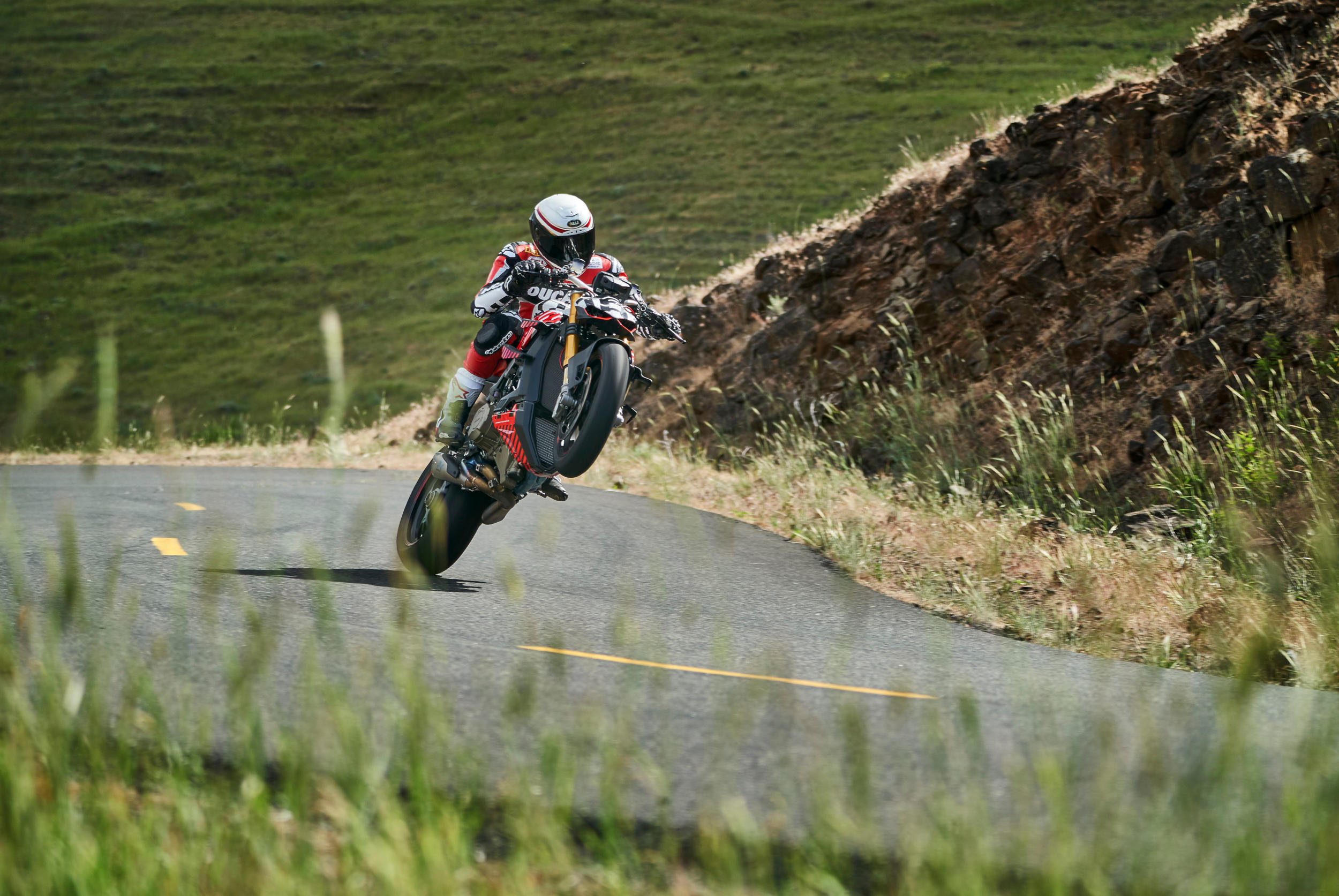 Ducati Streetfighter V4 prototype 01 txt 21 06