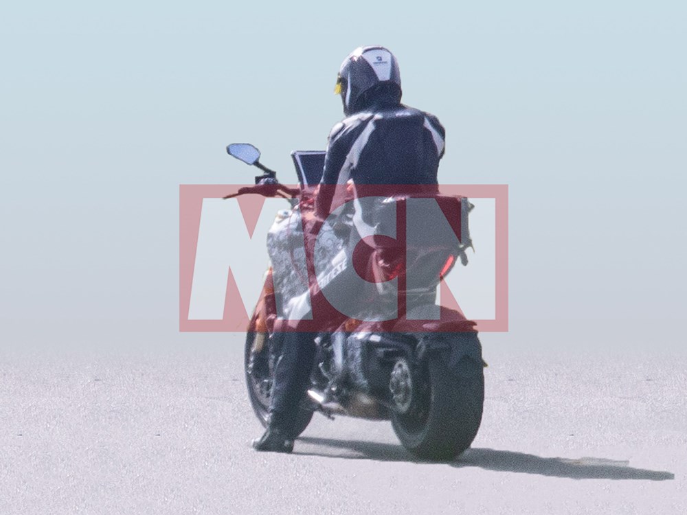 Ducati Diavel S 6