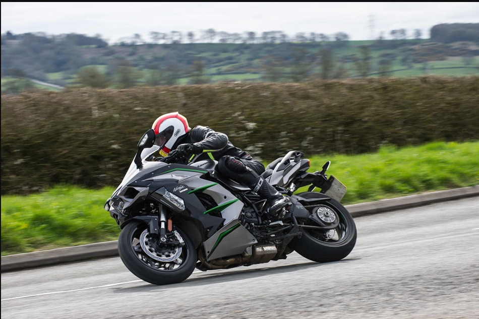 Kawasaki Ninja H2 SX SE 3 copy