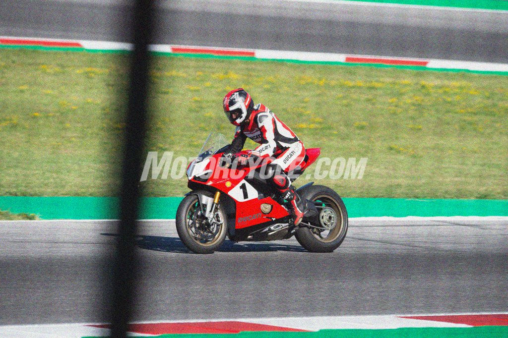 Panigale V4 Spy txt 1 02 07
