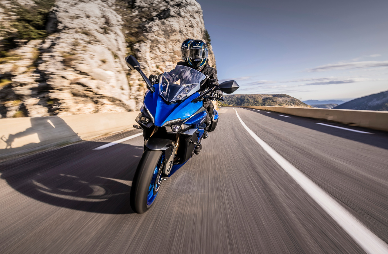 Suzuki GSX S1000GT 02