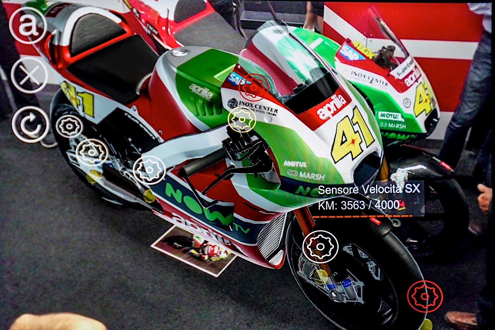 augmented reality in aprilia racings paddock making work easier 5