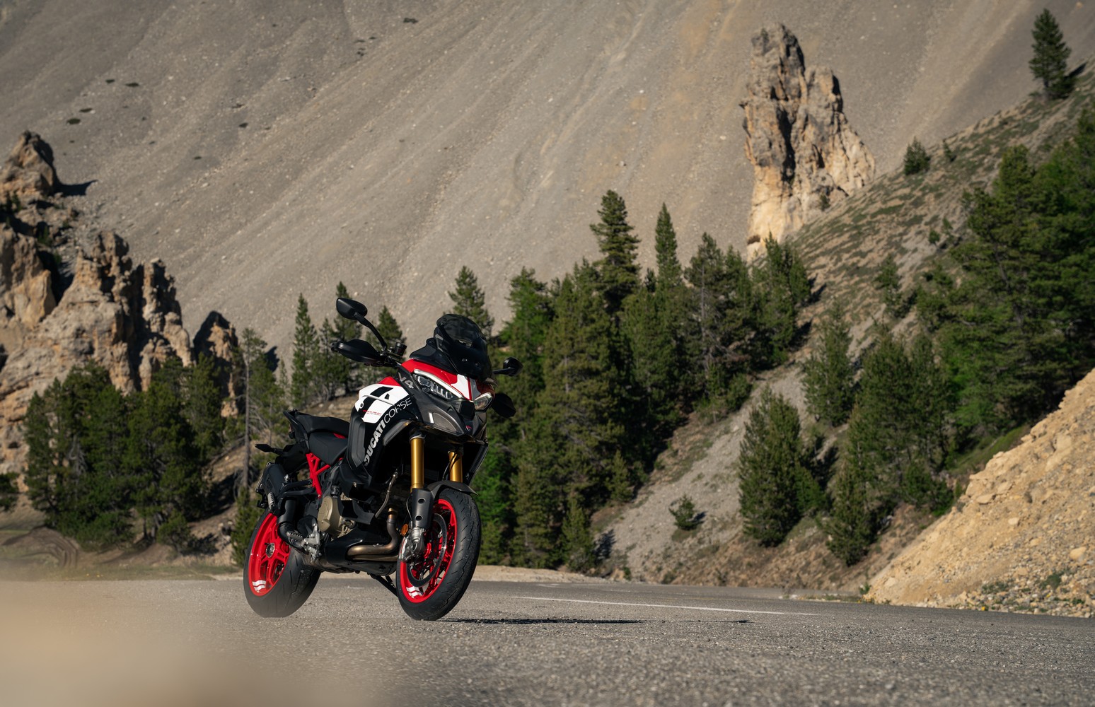 02 MY27 MULTISTRADA V4 PIKES PEAK STATICS 8