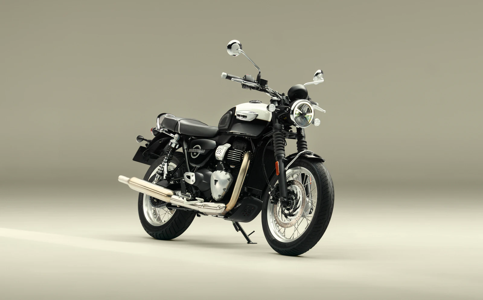 Bonneville T40 MY27 015