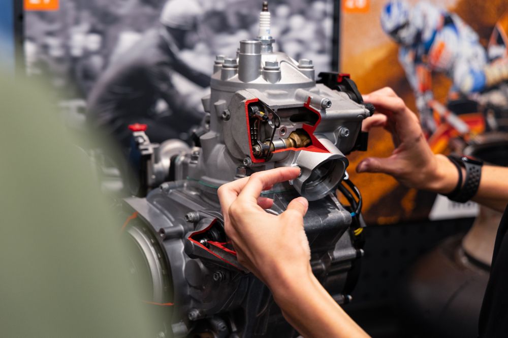 KTM MOTOHALL TECH TALK 3
