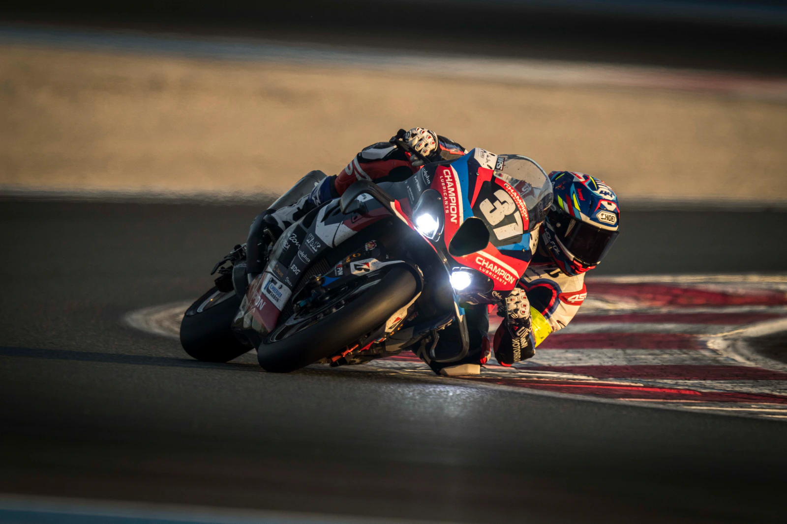 P90656853 highRes le castellet fra 17t