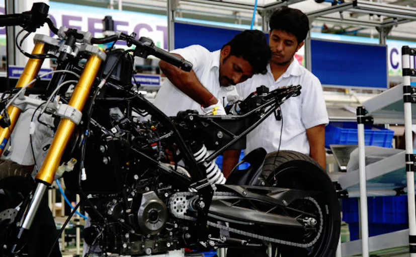 bmw g 310 r production 827x510 61468152912