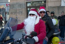 Дедо Мраз на мотор