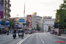 Погледни два пати, спаси живот