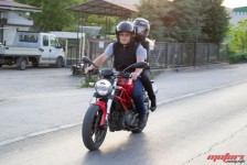 Погледни два пати, спаси живот