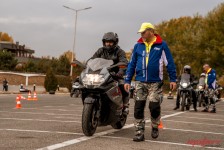 Безбедно управување на мотоцикл
