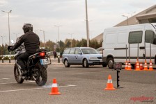 Безбедно управување на мотоцикл