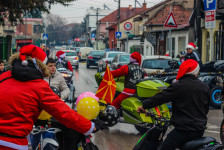 Дедо Мраз на мотор