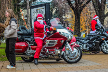 Дедо Мраз на мотор