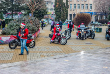 Дедо Мраз на мотор