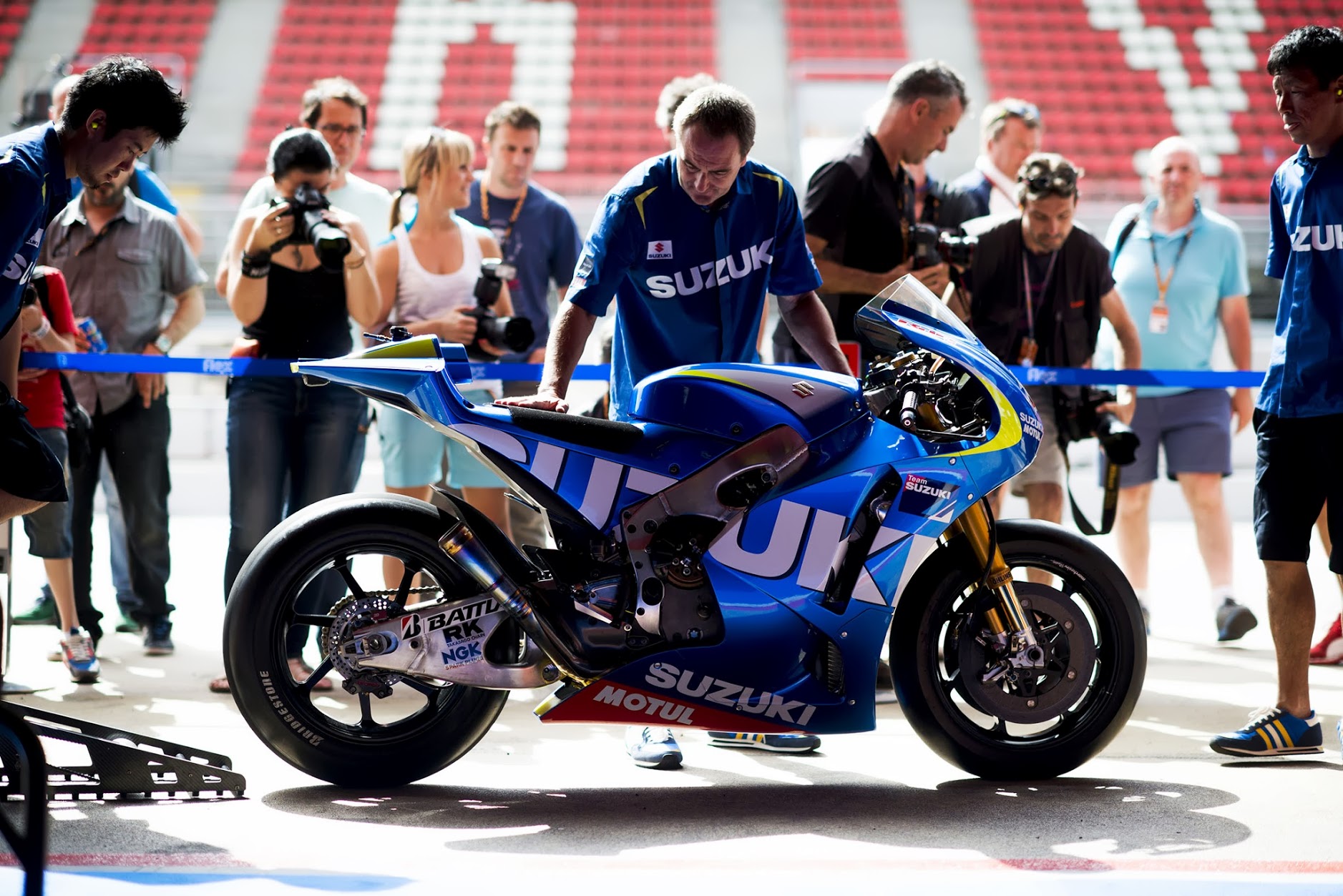 Новиот мотор на Сузуки сликан на првото тестирање во 2013 година suzuki-motogp-tests-spain-2013-4